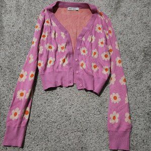 90s inspired cropped cardigan sweater